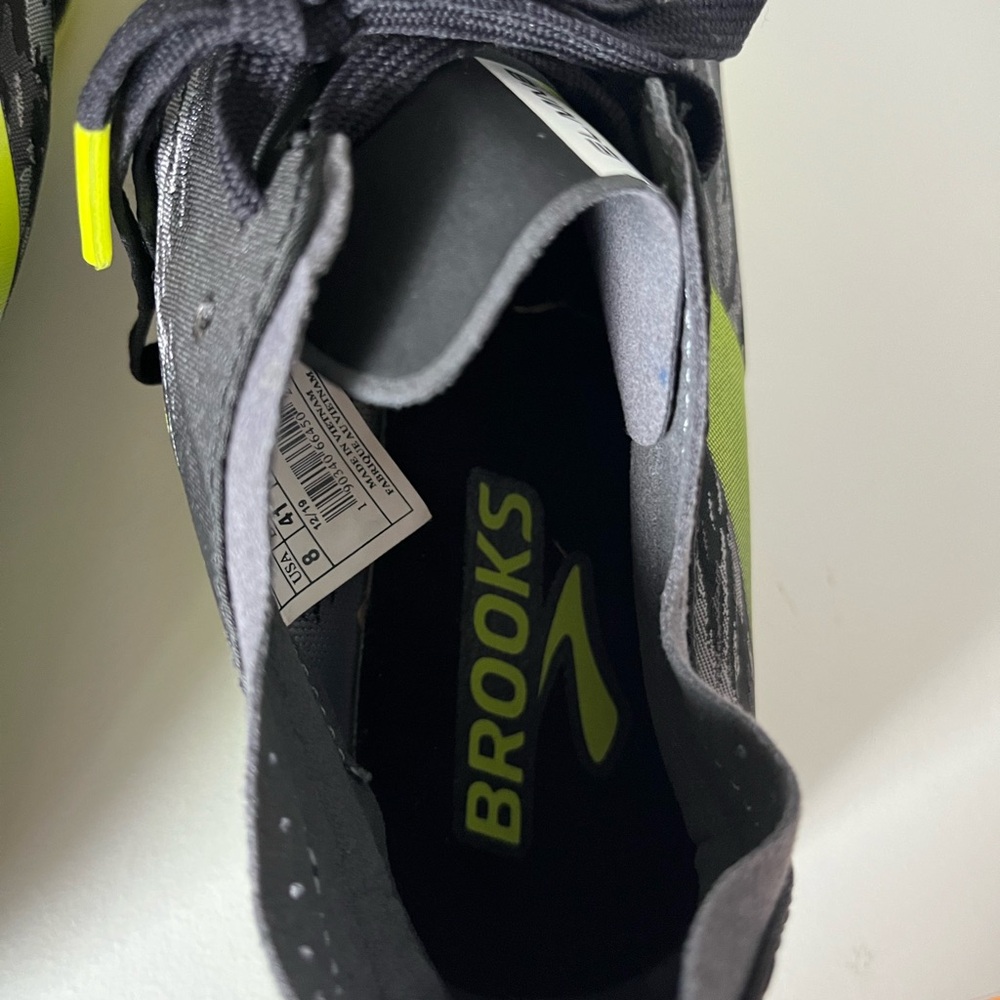 Brooks ELMN8 v5 unisex track spikes size 8 - Picture 9 of 10